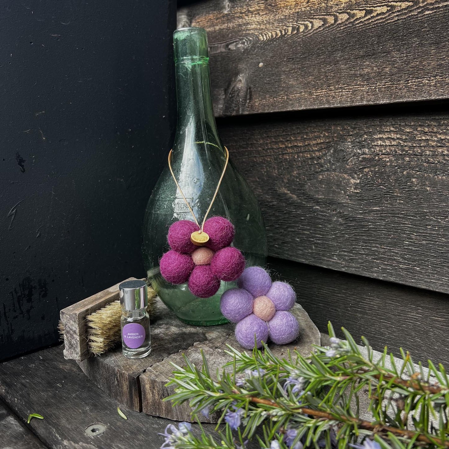Eco-friendly reusable car freshener made from organic wool