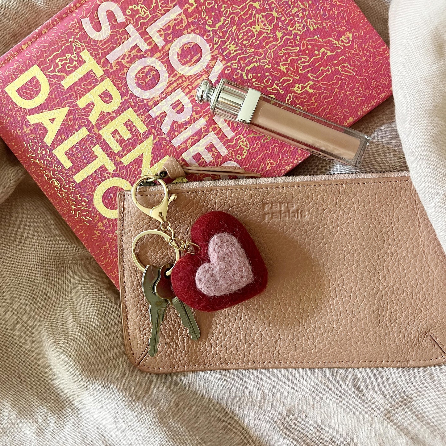 Felt heart keyring styled on leather purse zipper