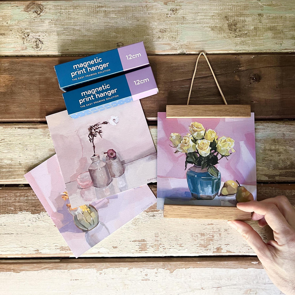 
                  
                    Load image into Gallery viewer, 12cm Magnetic Print Hanger for displaying greeting cards
                  
                